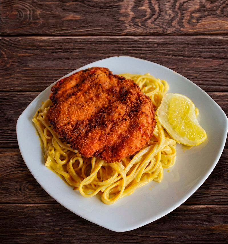 TALLARINES HUANCAINA C/MILANESA DE POLLO